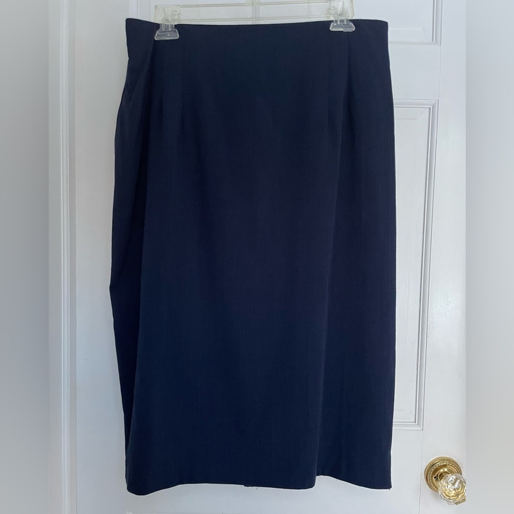 Navy blue pencil skirt by Norton McNaughton size 16